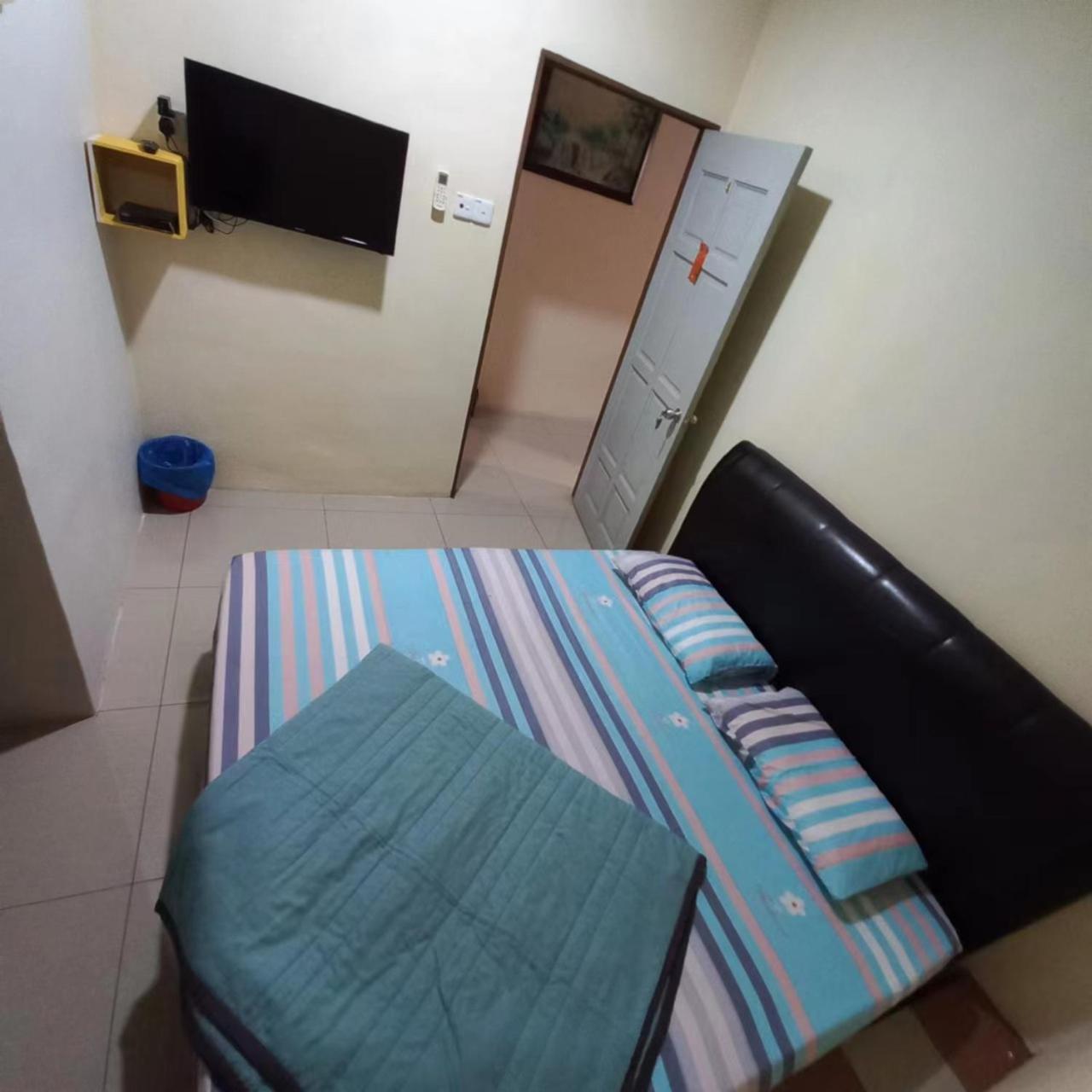 Happy Homestay Lukut Port Dickson Exterior foto